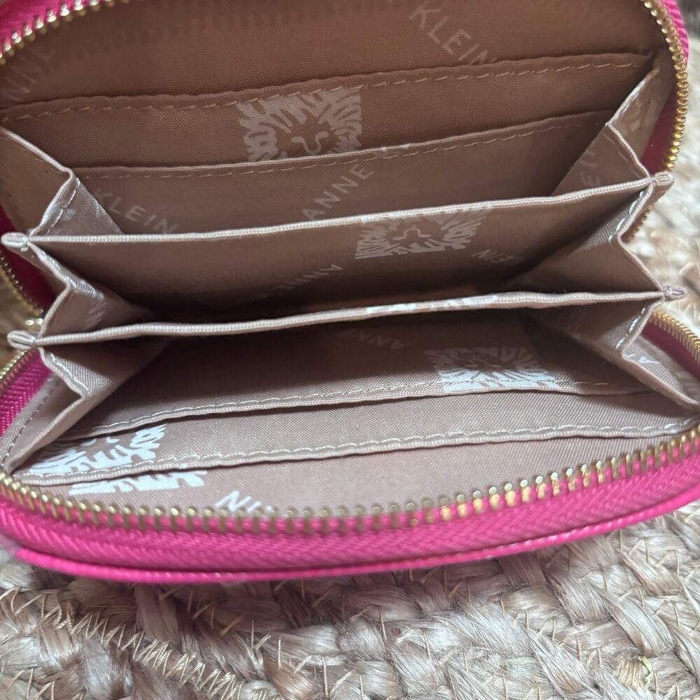 Anne Klein Vintage-Style Fuchsia Pebbled Leather Card Case & Keychain Pouch - Picture 2 of 4